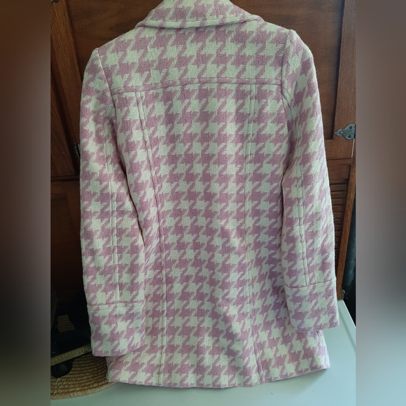 Pink and white houndstooth lined pea coat - Picture 4 of 11